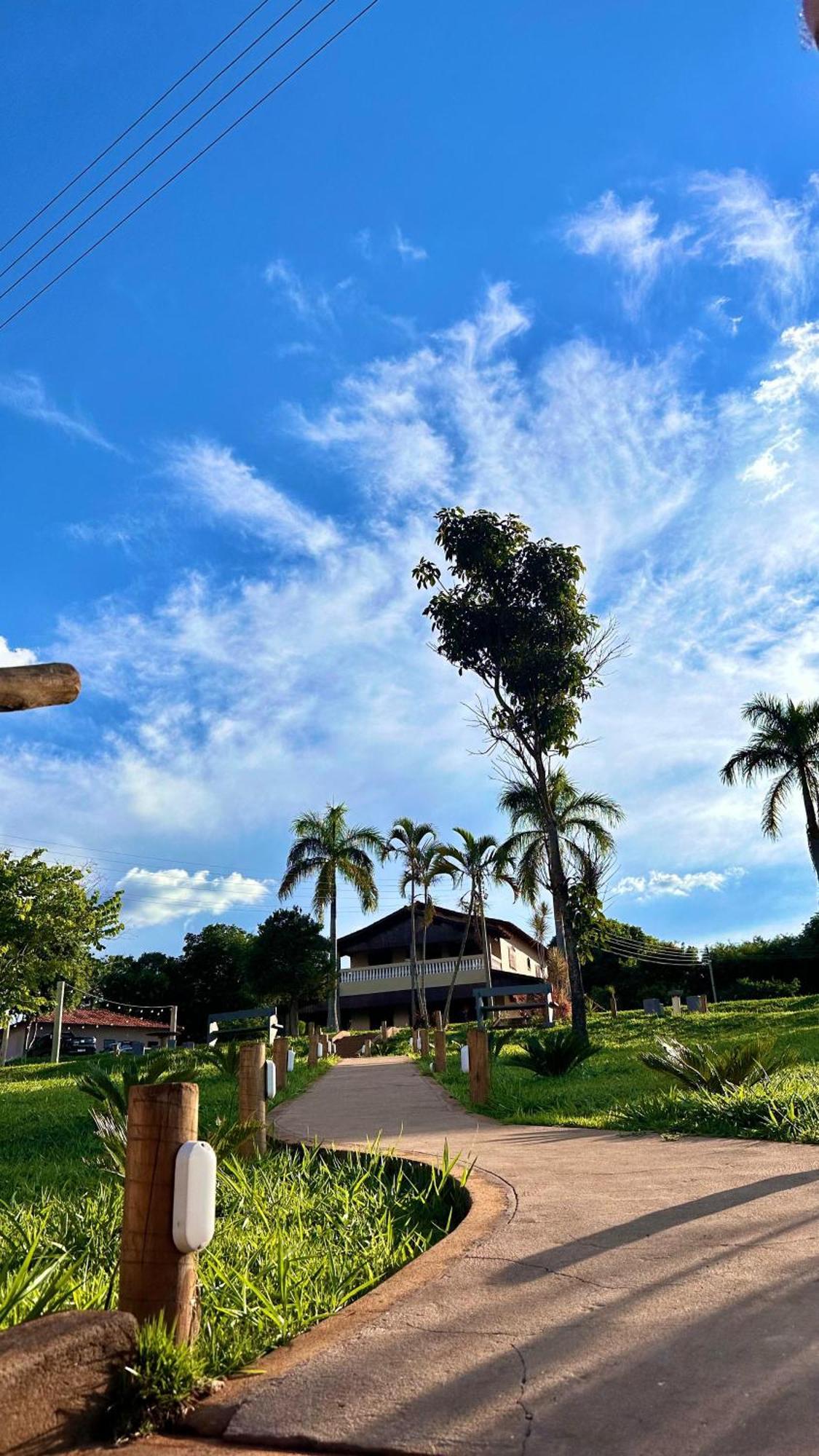 Hotel Fazenda Morro De Pedra Nova Ponte Bagian luar foto